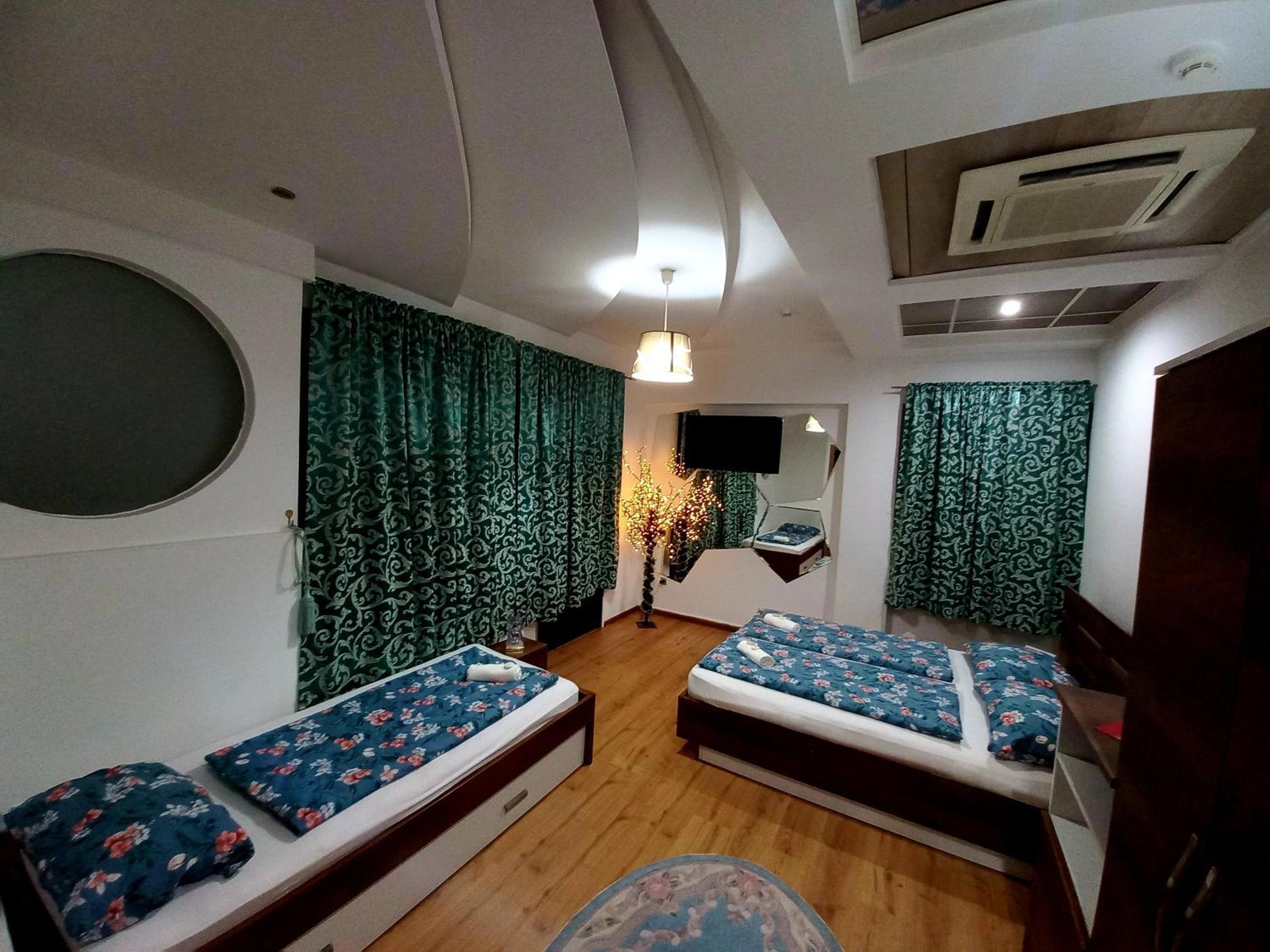Irish Hotel Bihać Exteriör bild