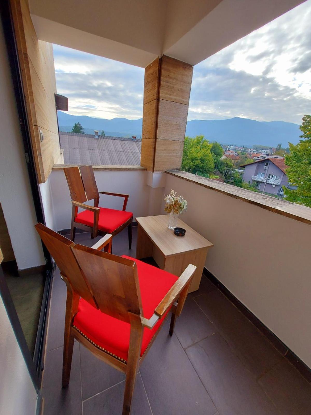 Irish Hotel Bihać Exteriör bild