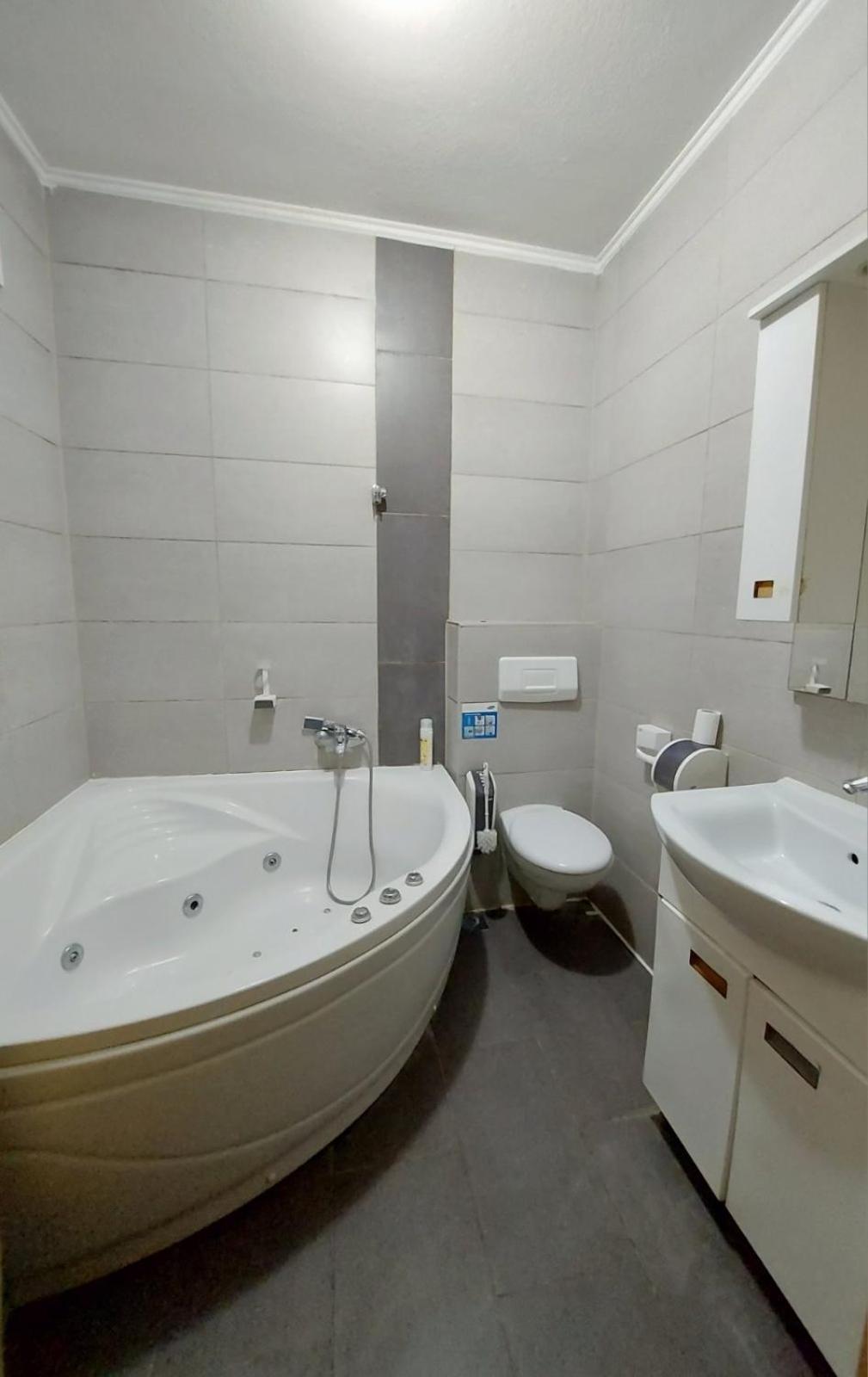 Irish Hotel Bihać Exteriör bild